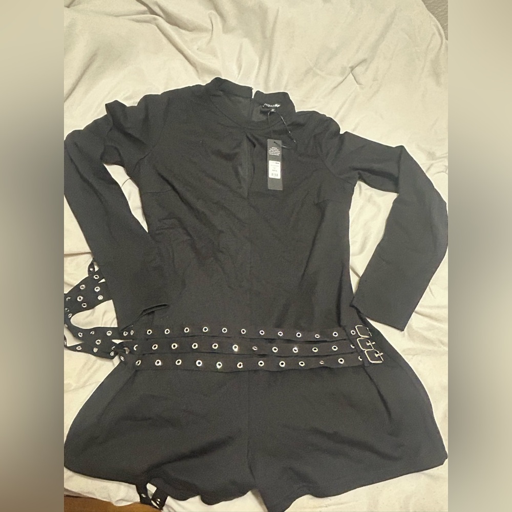 Fashion Nova Black Keyhole Long-Sleeve Romper with Grommet Belt